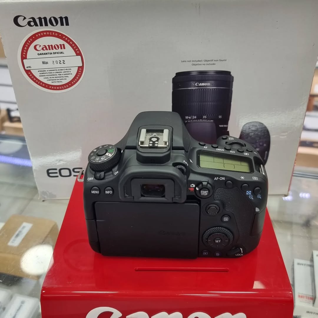 Canon 90D + lente 18-135mm (seminova) disponível!