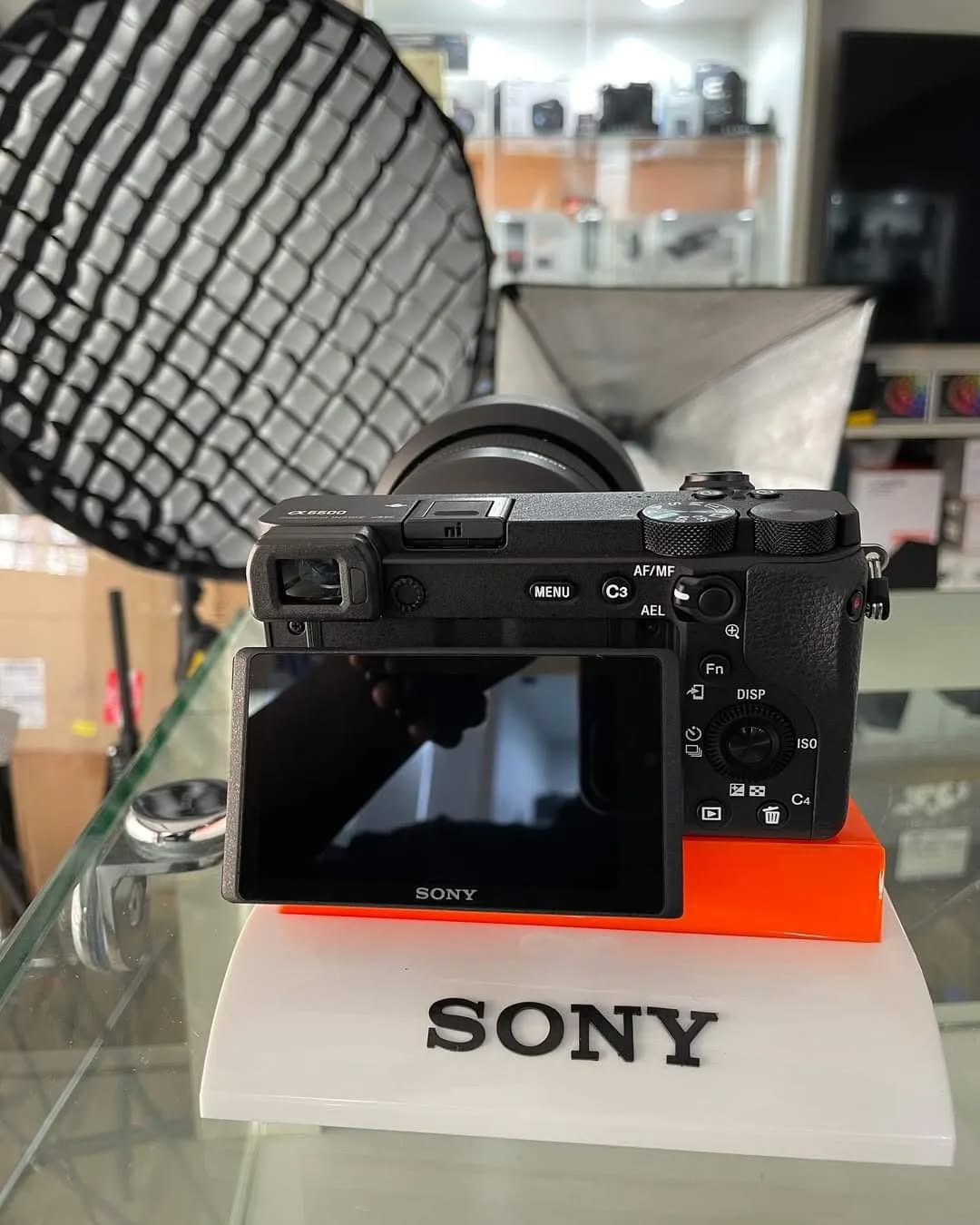 Sony A6500 + lente Tamron 35mm disponível!