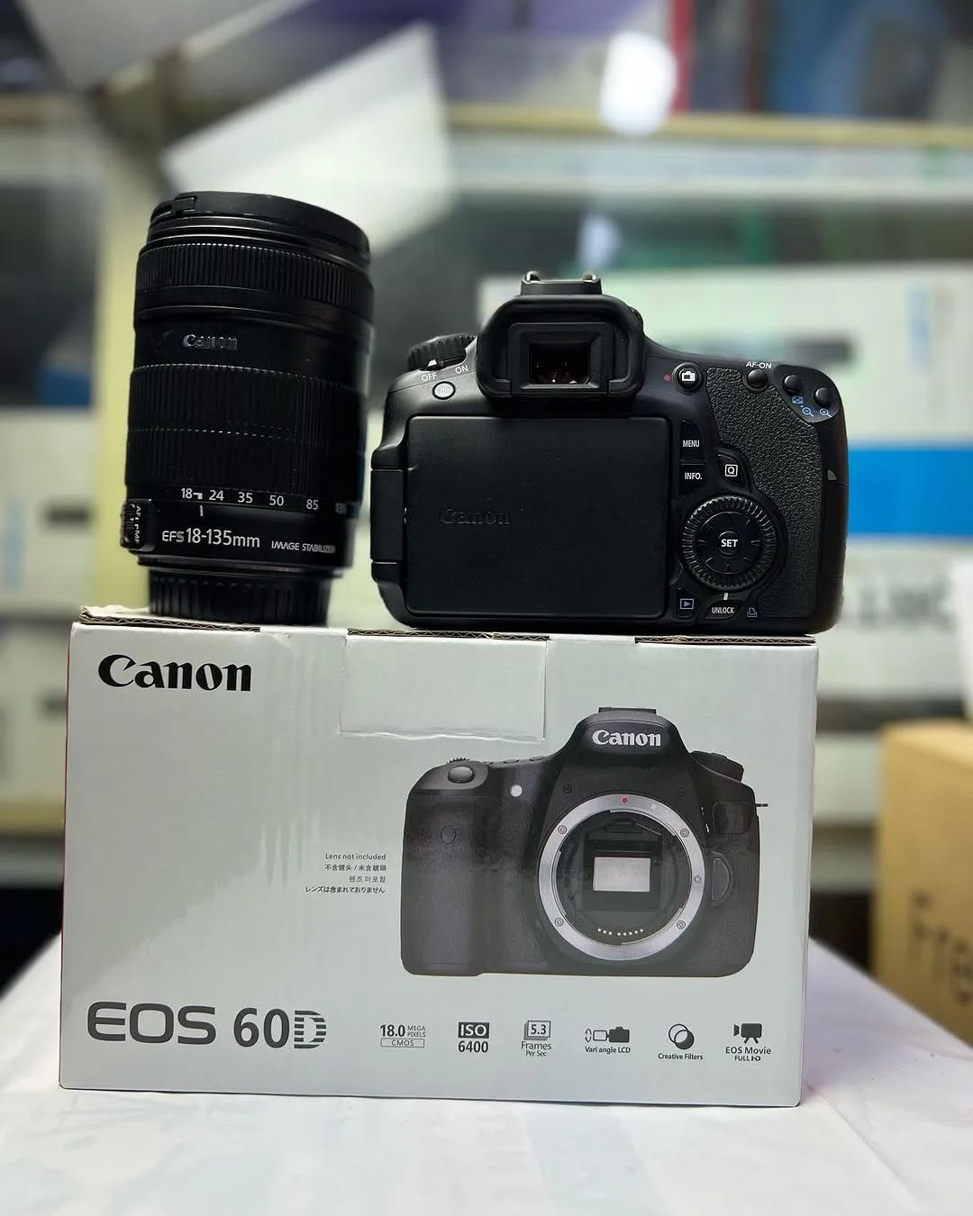 Canon 60D + lente 18-135mm disponível!