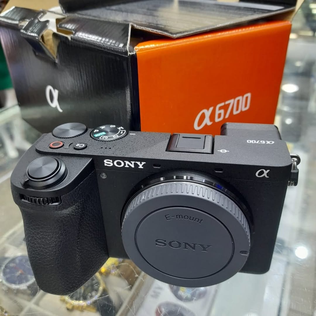 Sony A6700 + Lente 18-135mm – Combo Completo!