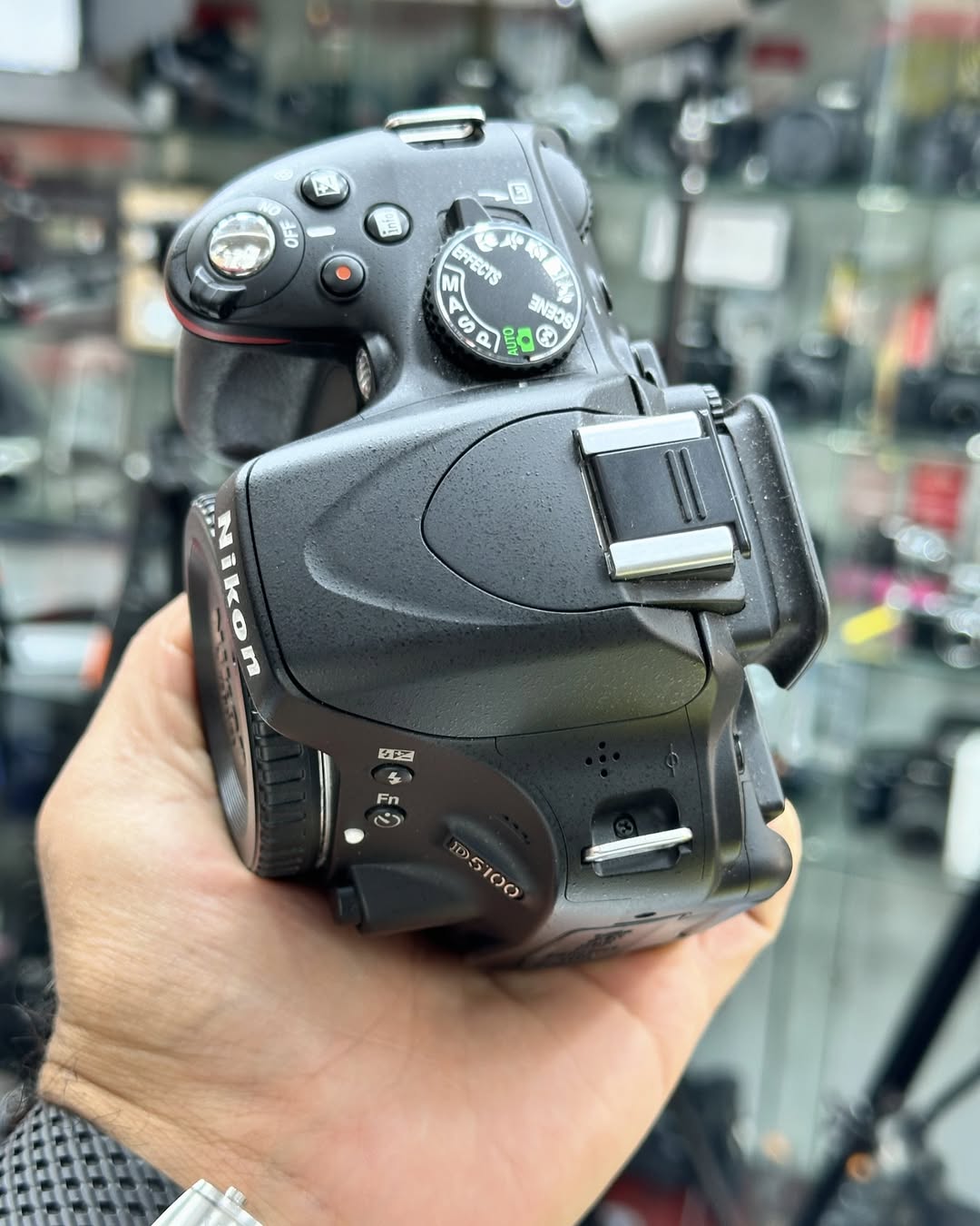 Câmera NIKON D5100 – Corpo Seminovo ✨📸