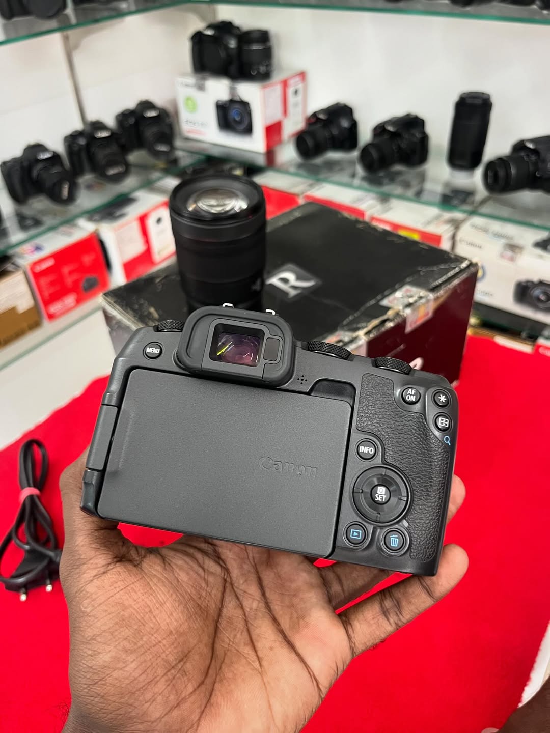 CAMERA CANON EOS RP + 24-105mm RF
