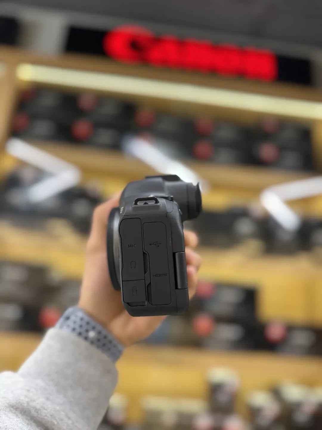 Canon R6 Mark II seminova disponível!