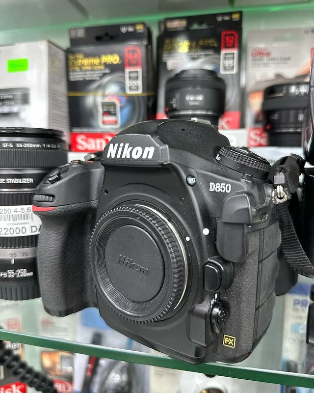 Nikon D850 (corpo) seminova disponível!