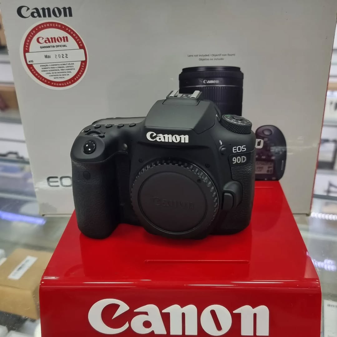 Canon 90D + lente 18-135mm (seminova) disponível!