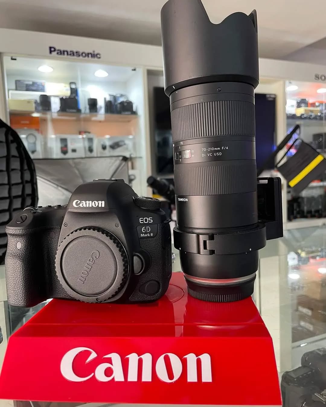 Canon 6D Mark II + lente Tamron 70-210mm disponível!