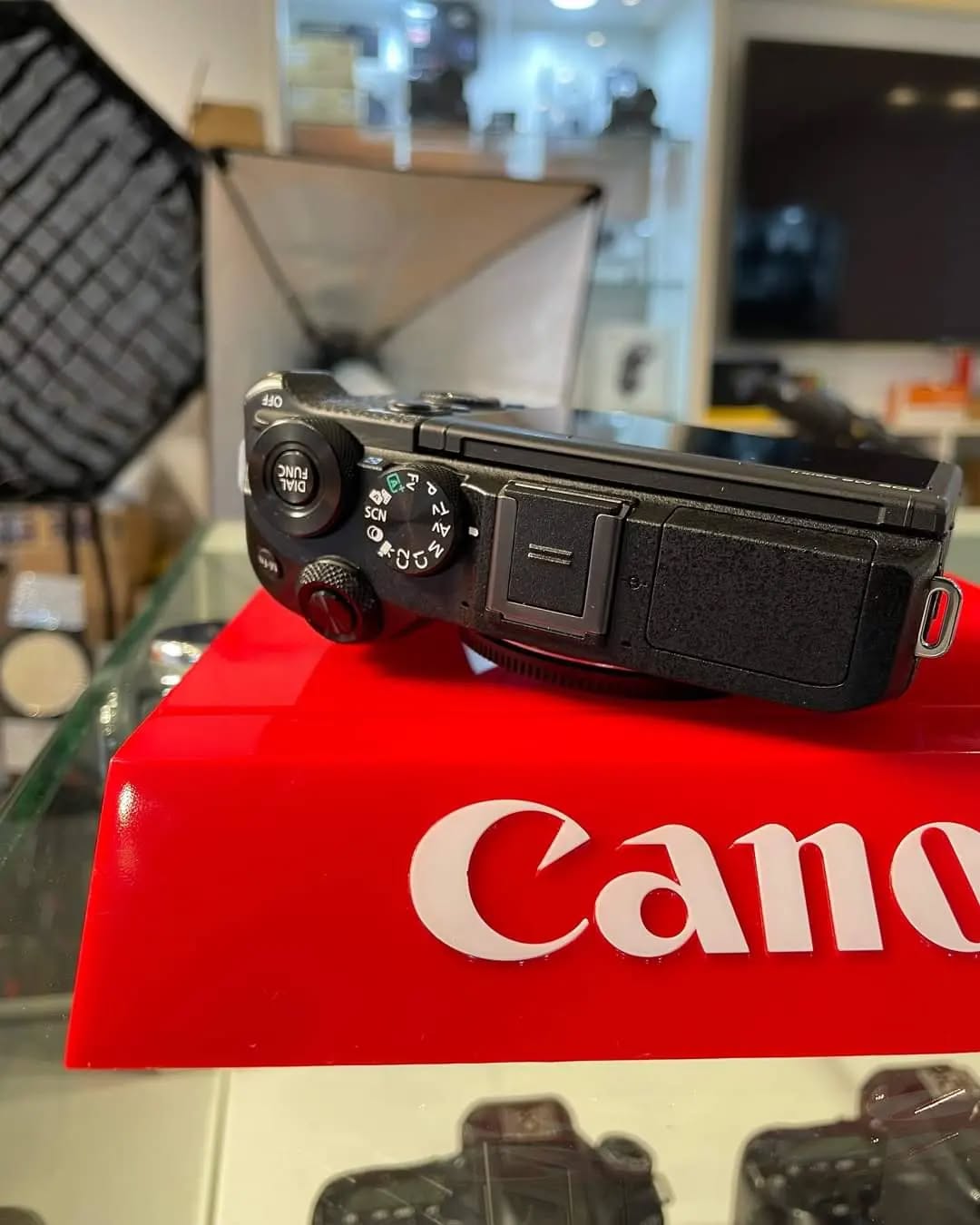 Canon EOS M50 Mark II (corpo) seminovo disponível!