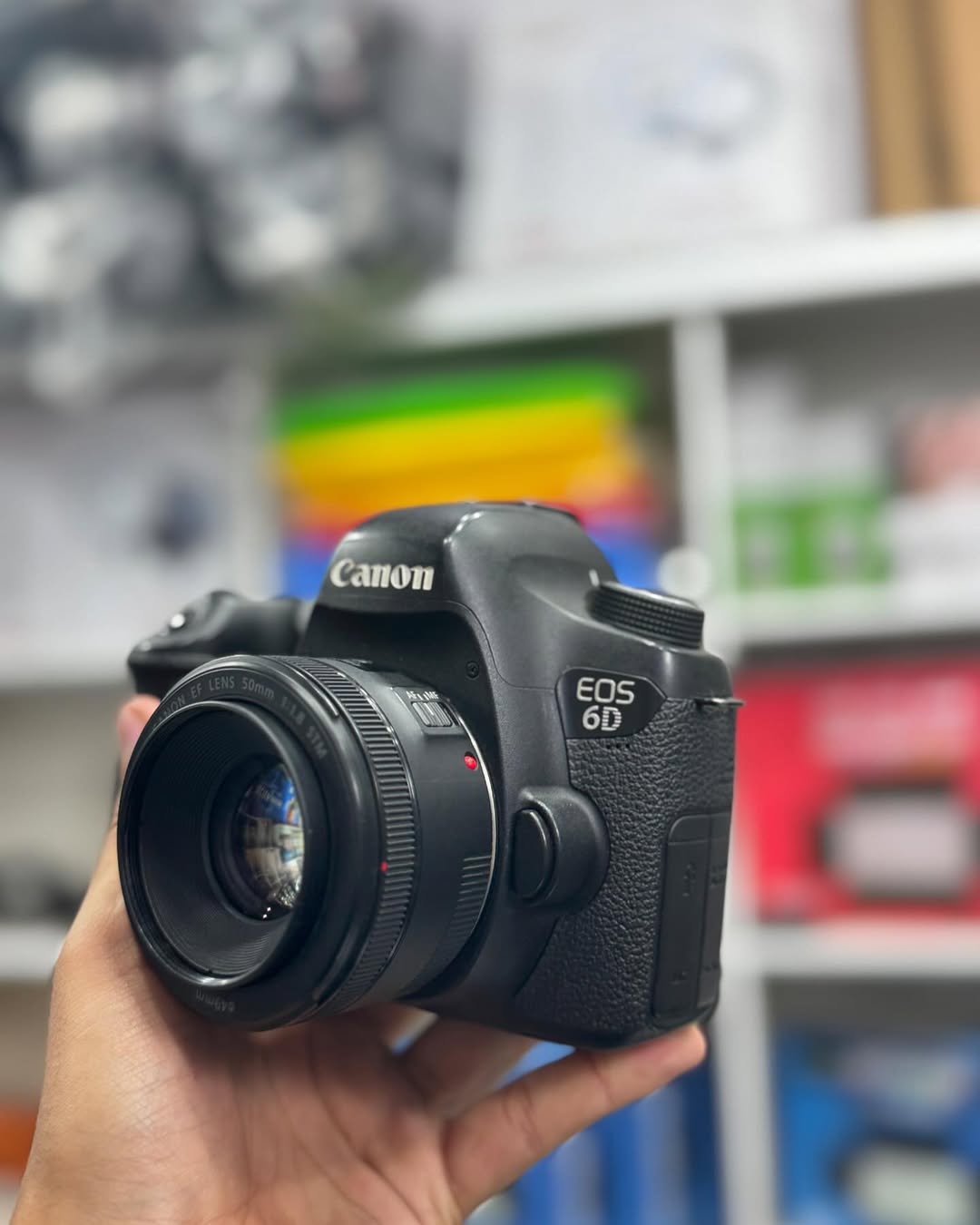 Canon 6D + lente 50mm (seminova) disponível!