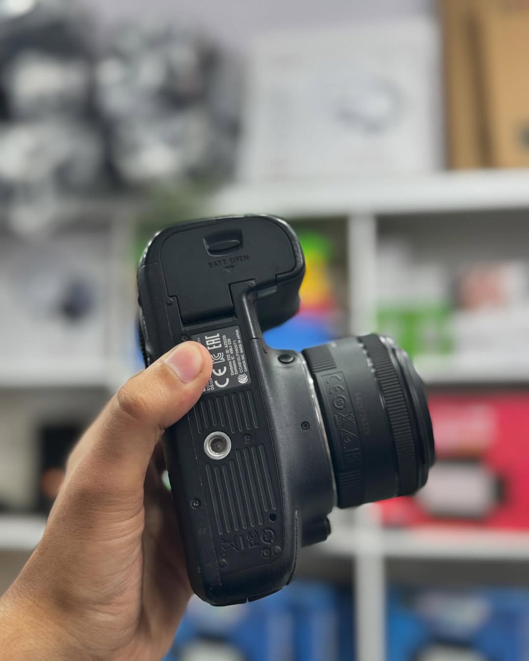 Canon 6D + lente 50mm (seminova) disponível!