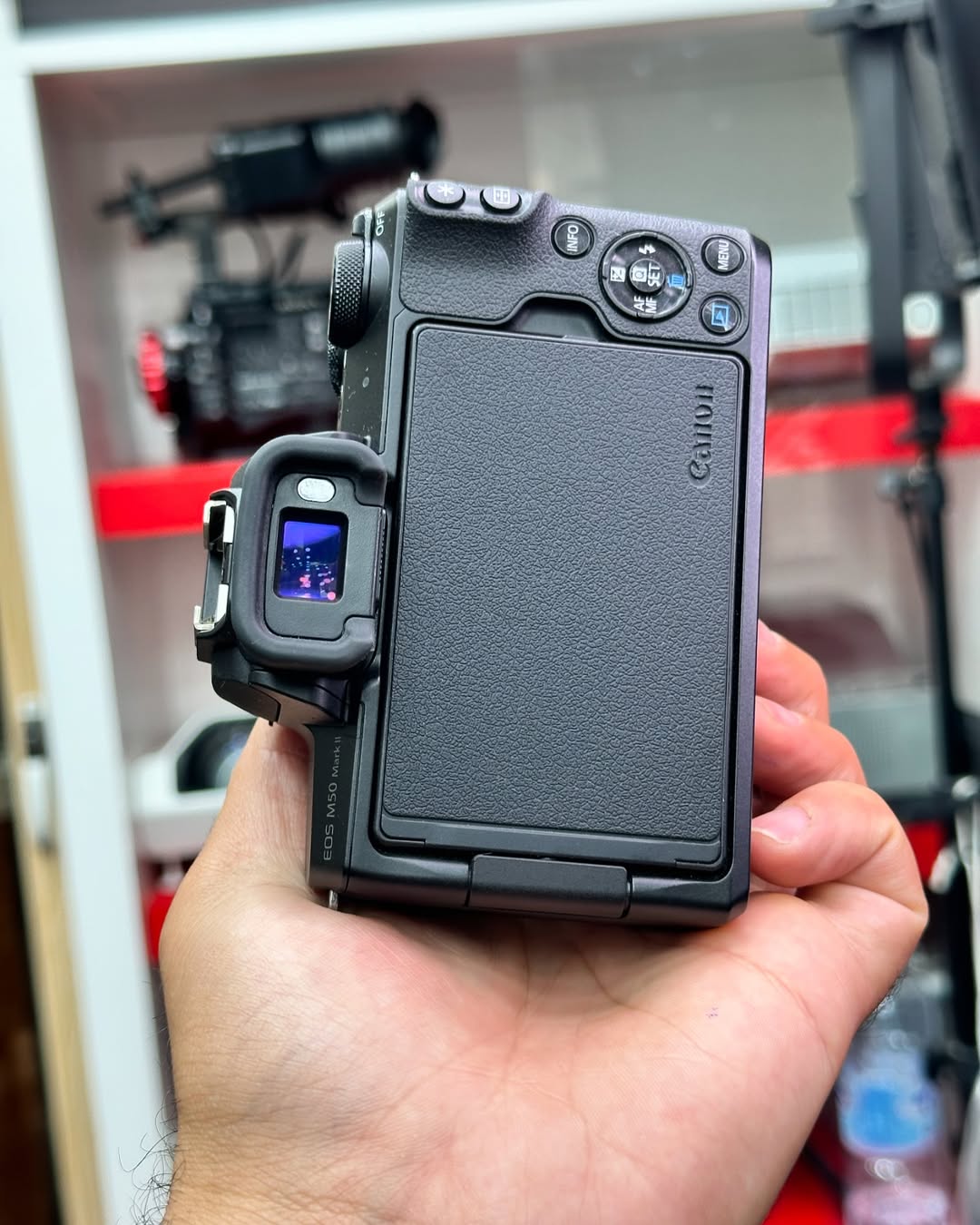 Canon M50 Mark II + 15-45mm – Seminovo, na Caixa