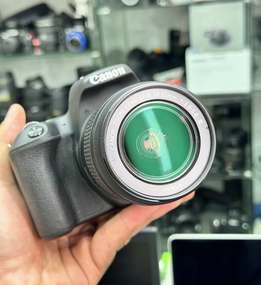 Câmera CANON 200D com Lente 18-55mm – Seminova ✨📸