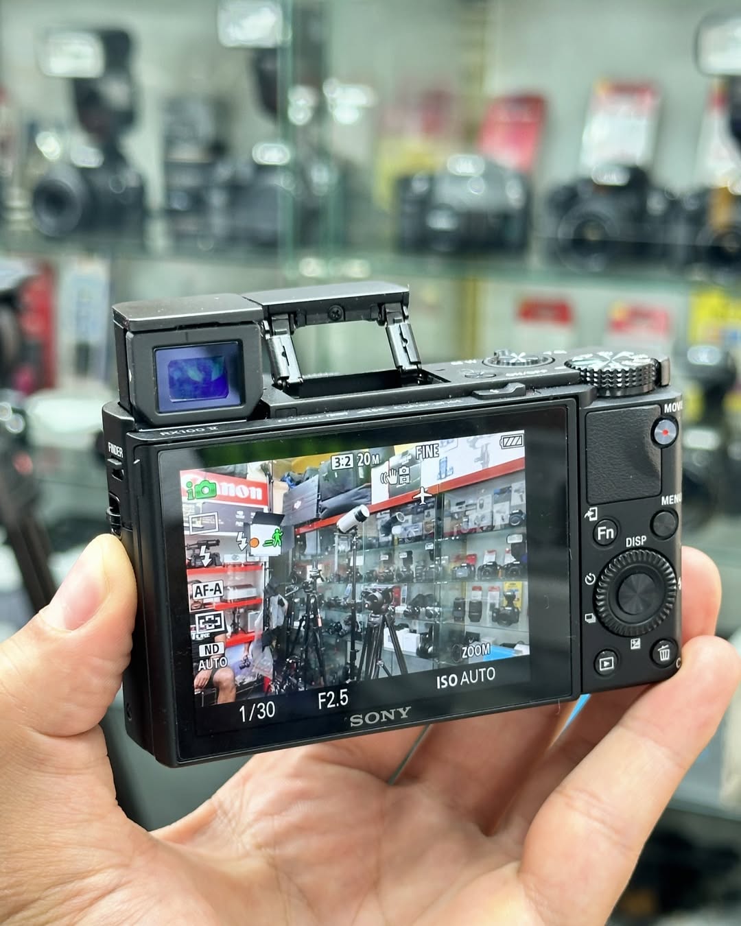 Sony RX100 IV – Compacta, Potente e Profissional!