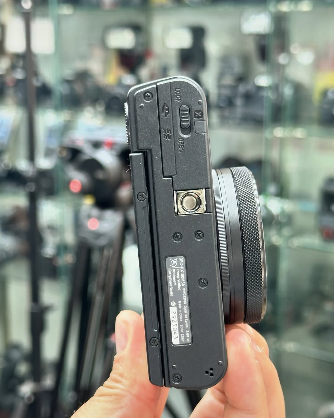 Sony RX100 IV – Compacta, Potente e Profissional!