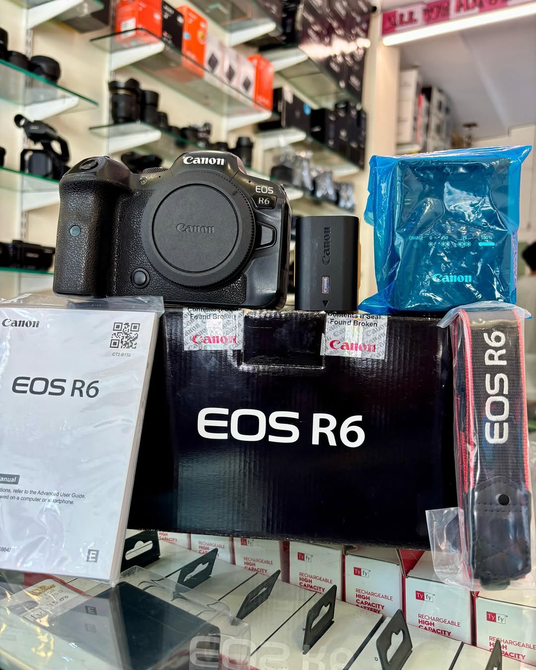Canon R6 (corpo + caixa) seminova disponível!