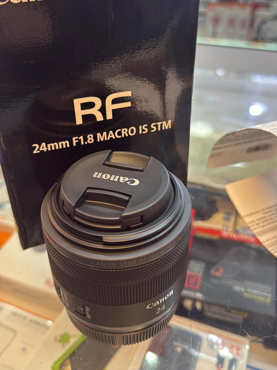 Lente Canon RF 24mm MACRO seminova disponível!