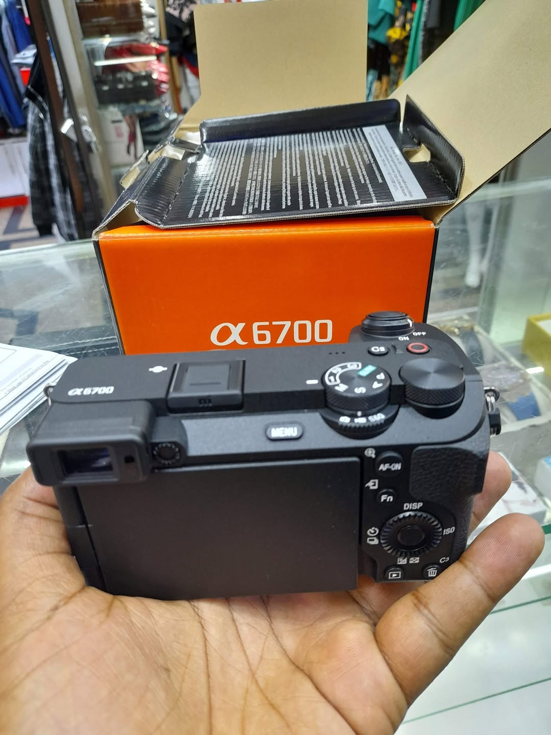 Sony A6700 corpo + caixa – Seminova, impecável!