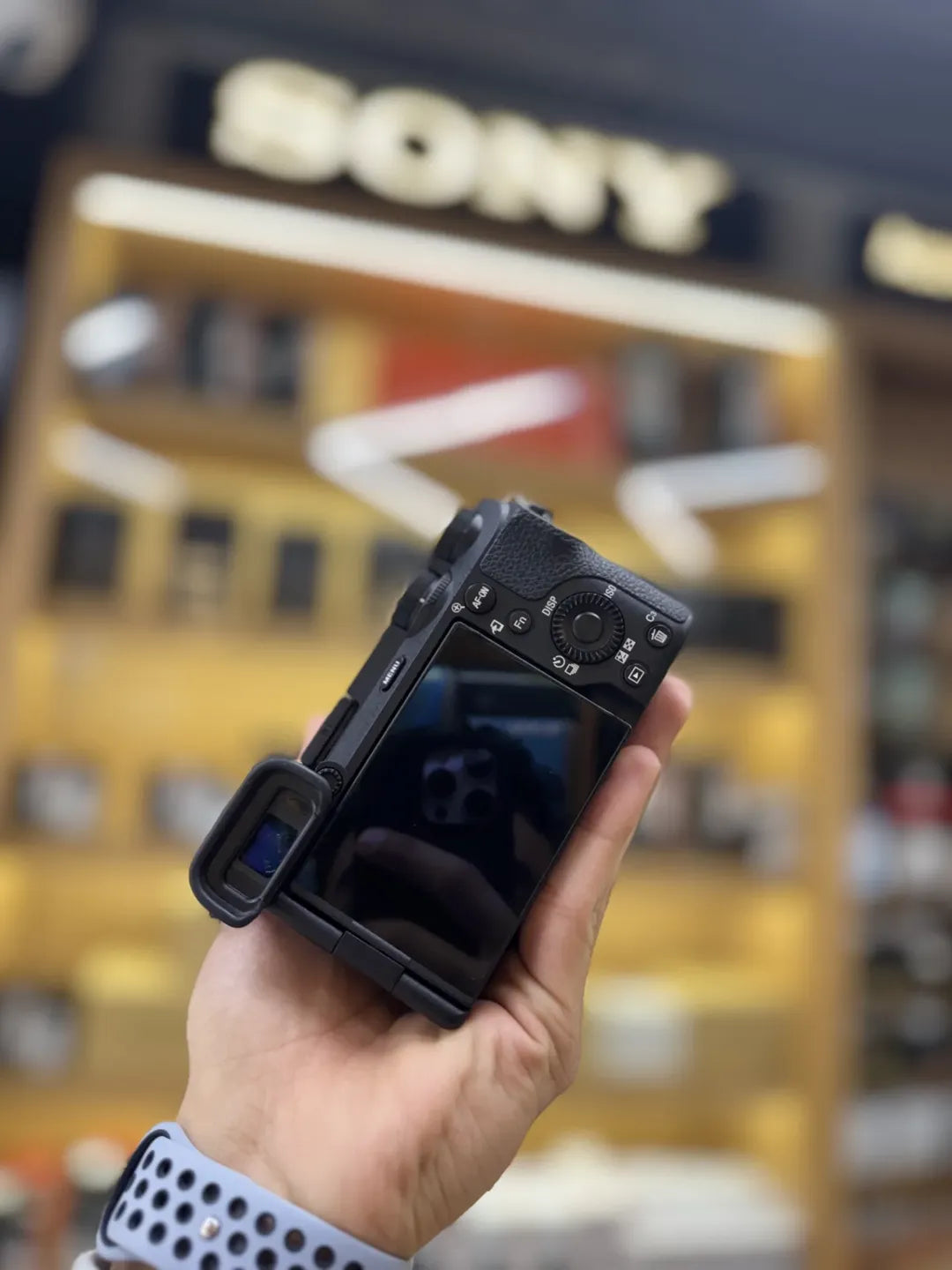 Sony A6700 + 16-50mm seminova disponível!