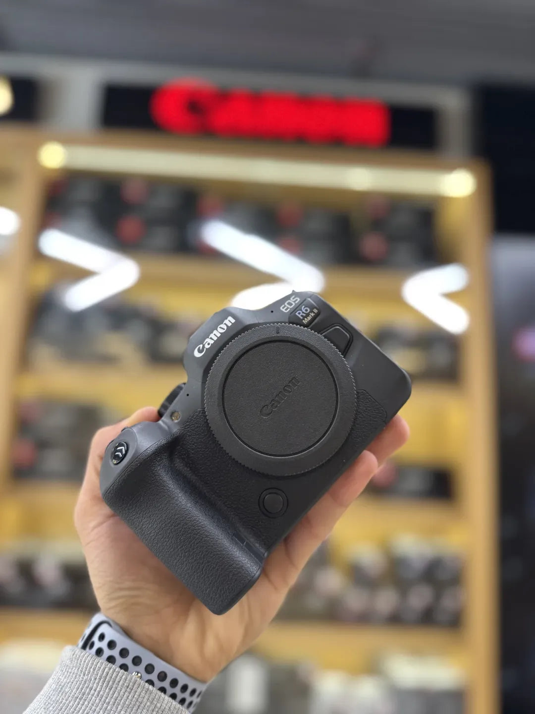 Canon R6 Mark II seminova disponível!