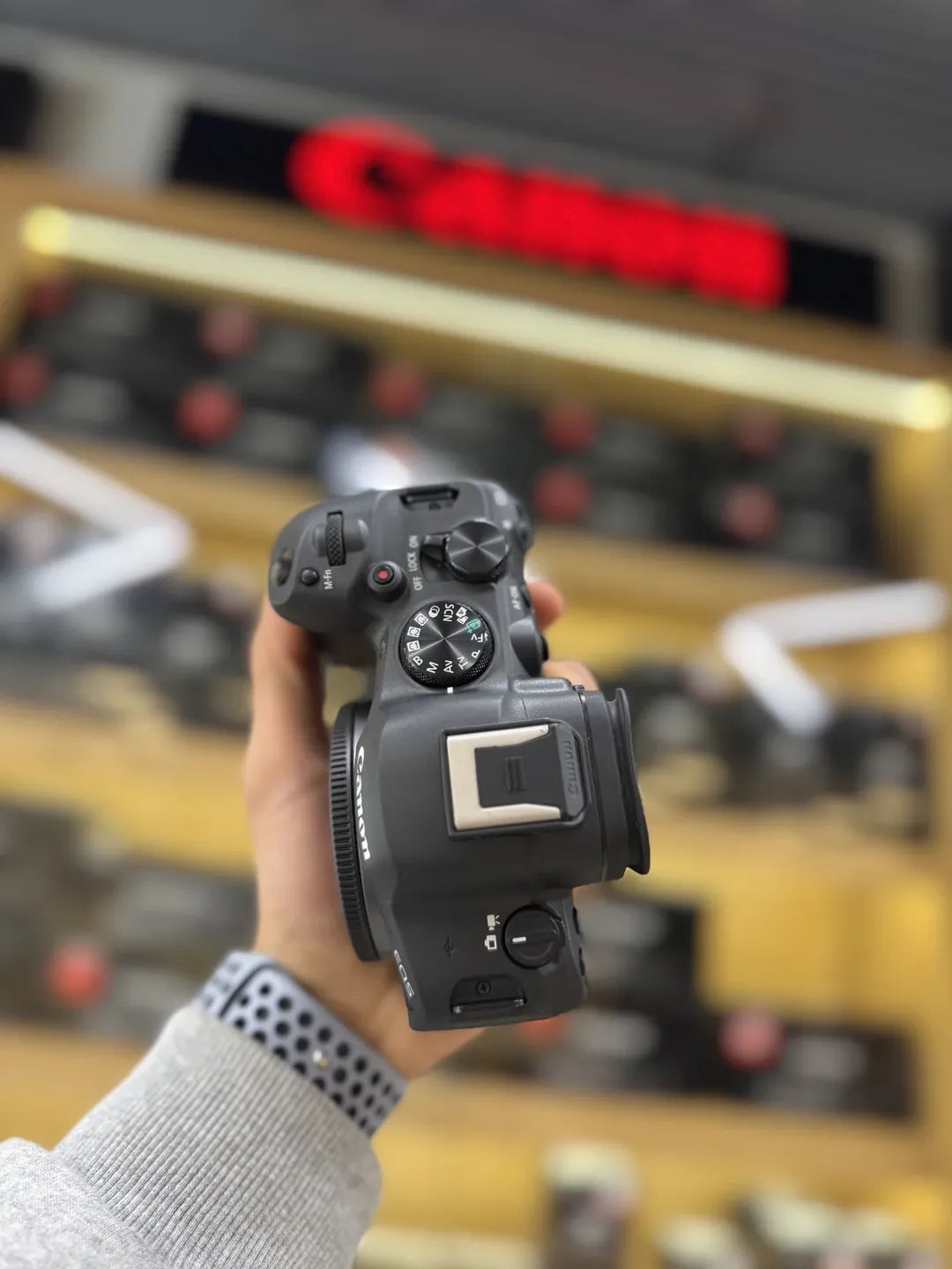 Canon R6 Mark II seminova disponível!