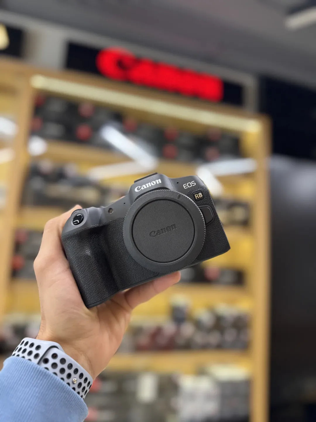 Canon EOS R8 corpo seminovo disponível!