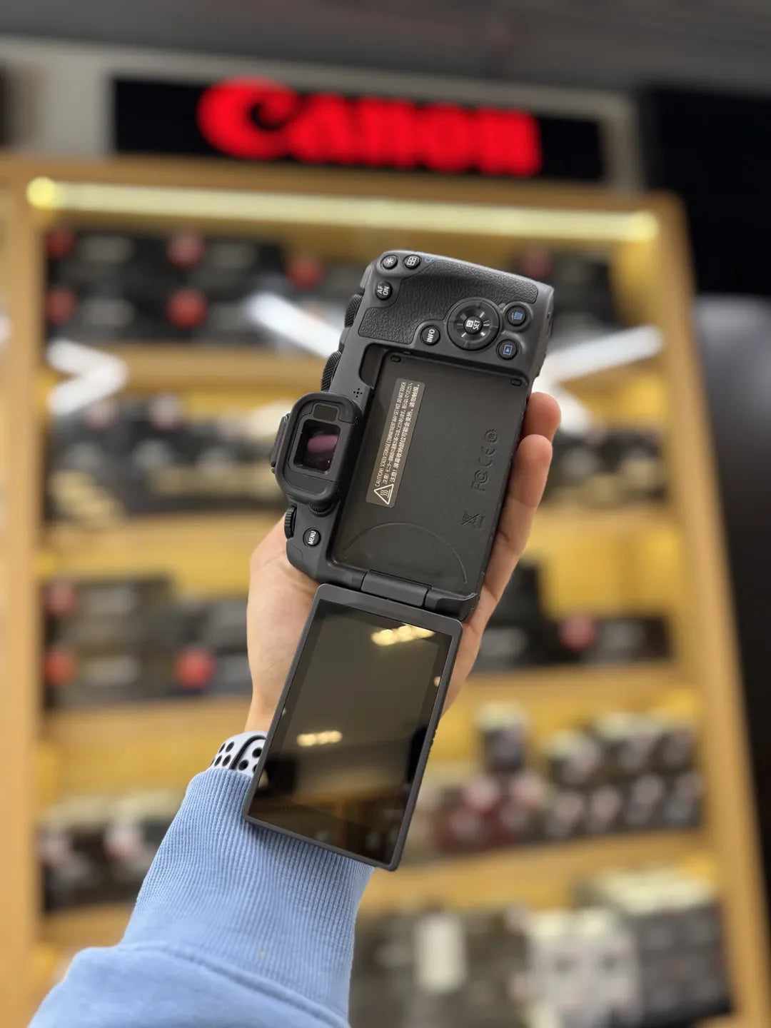 Canon EOS R8 corpo seminovo disponível!