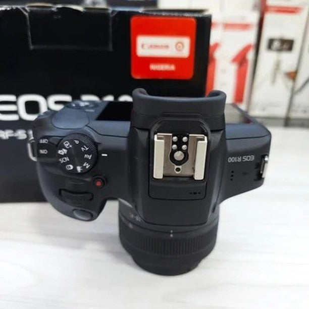 Canon R100 + lente do kit (com caixa) disponível!