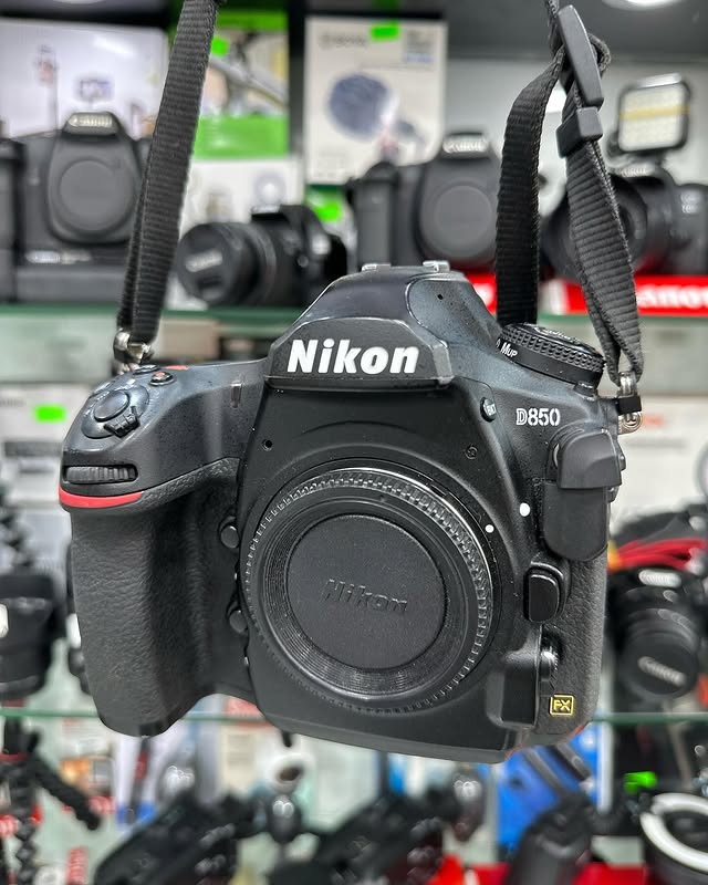 Nikon D850 (corpo) seminova disponível!